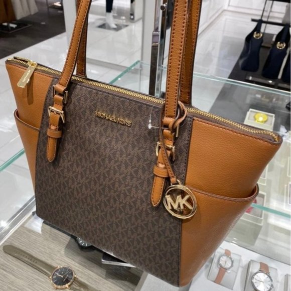 MK CHARLOTTE LG ZIP TOTE & LONG WALLET main image 7
